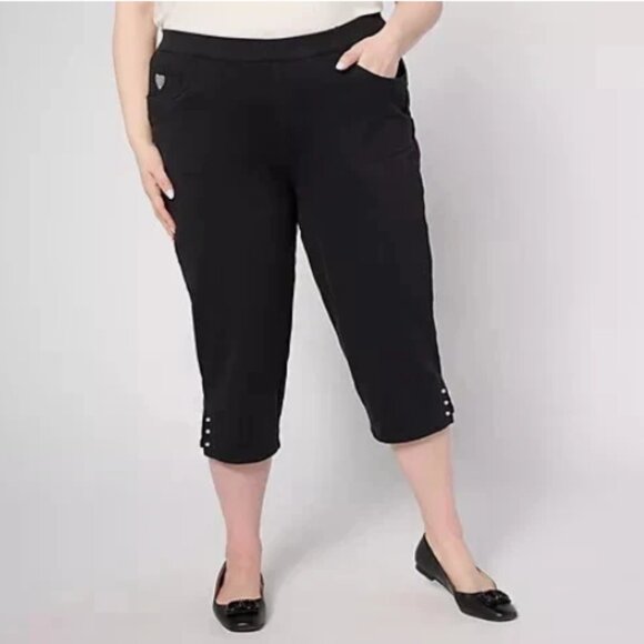 Quacker Factory DreamJeannes Mini Faux Pearl Capri Pant-Black-Short 5X-A636664 - Picture 1 of 1
